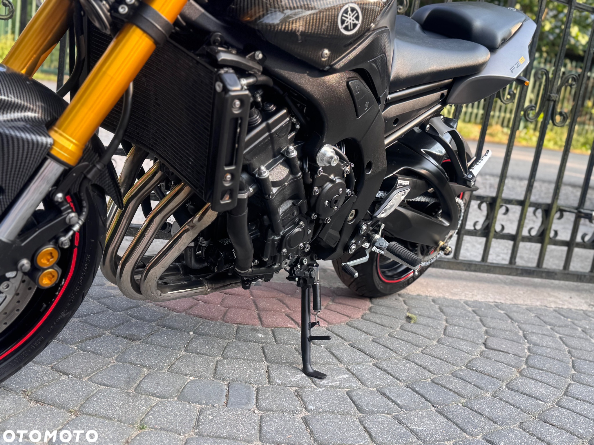 Yamaha FZ8 - 17