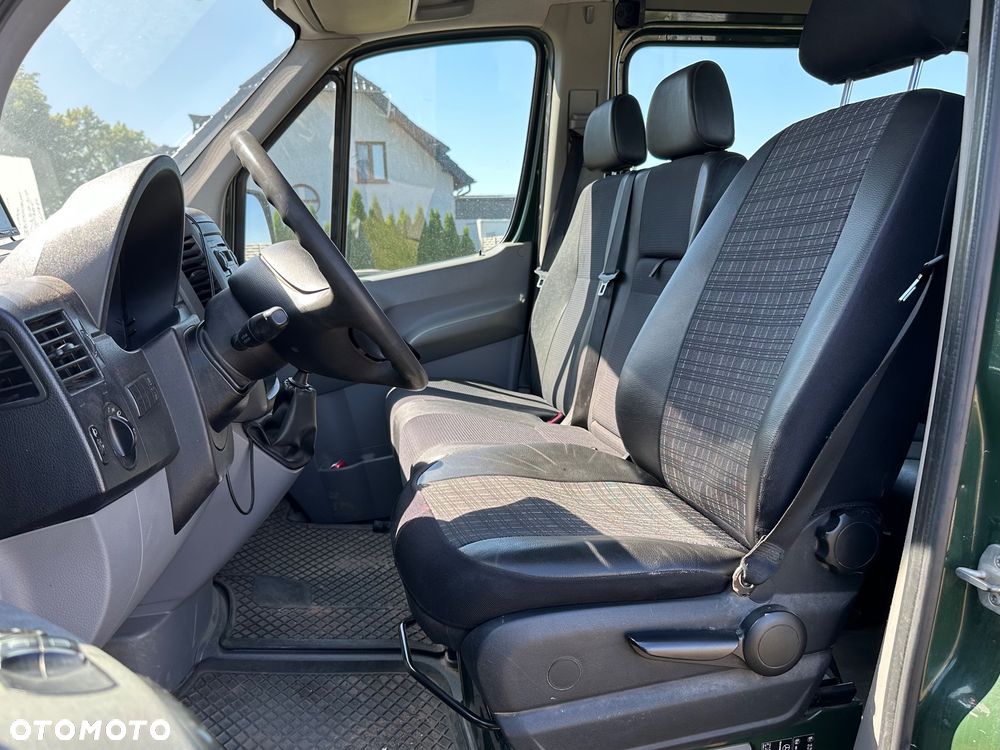 Mercedes-Benz Sprinter - 12