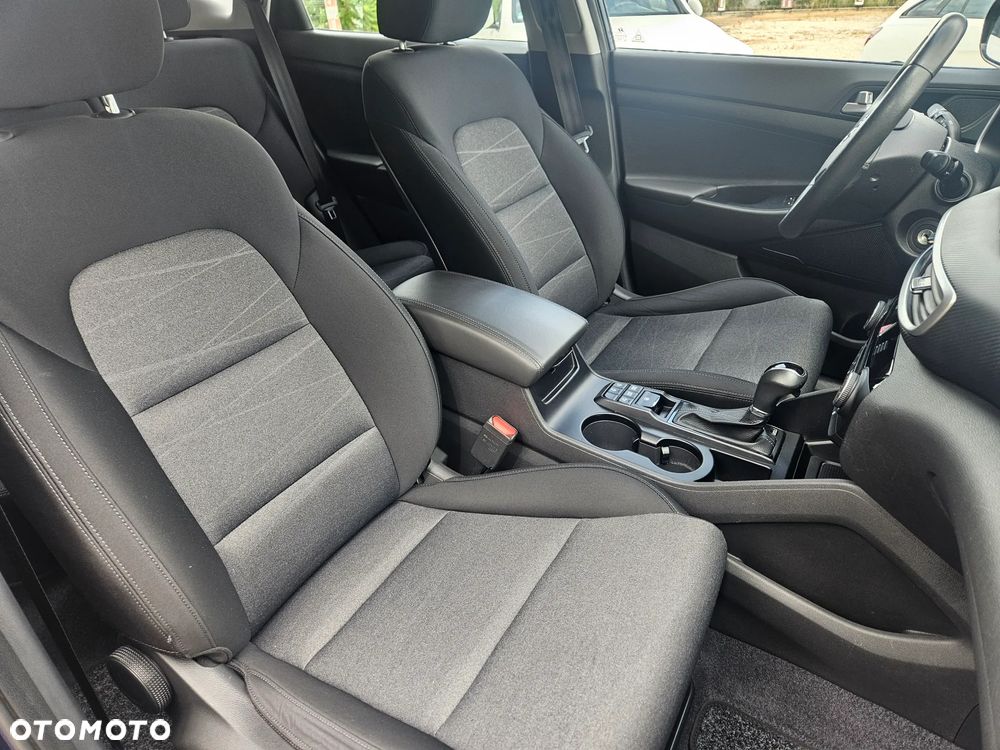 Hyundai Tucson 1.6 CRDi 48V-Hybrid 4WD DCT Trend - 19