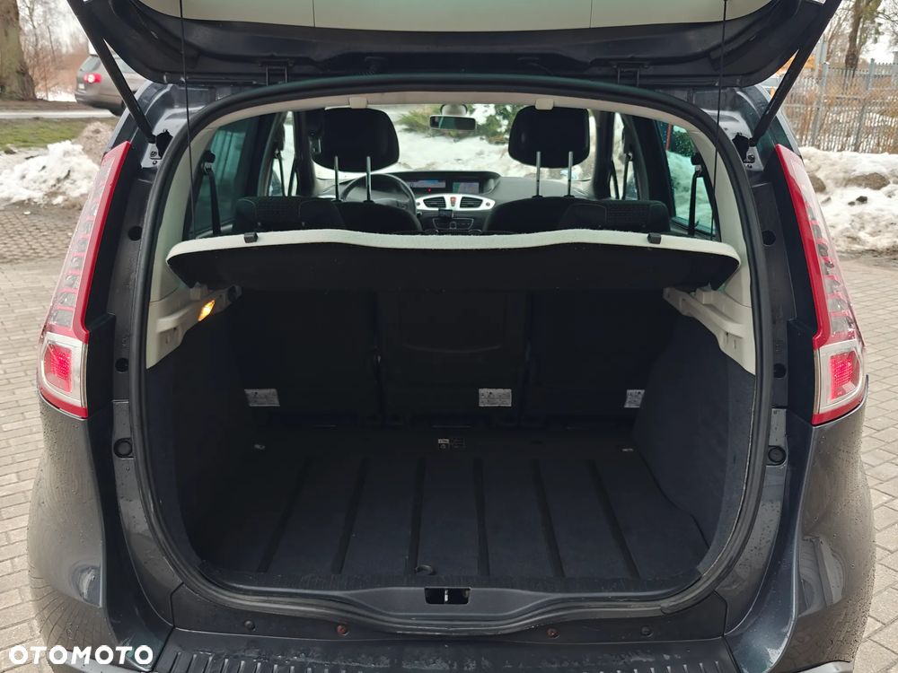 Renault Clio 1.2 16V 75 Life - 10