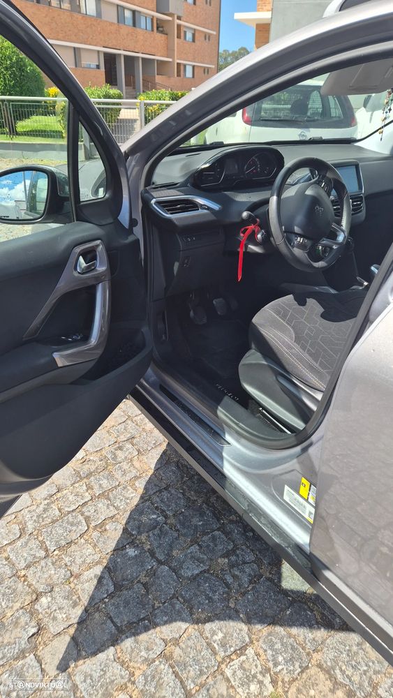 Peugeot 2008 1.2 PureTech Style - 9