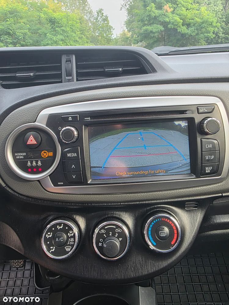 Toyota Yaris 1.4 D-4D - 13