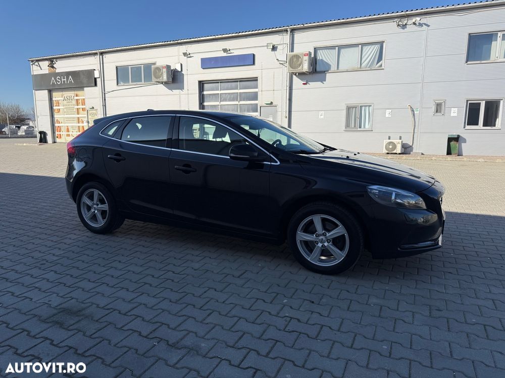Volvo V40 D2 Summum - 32