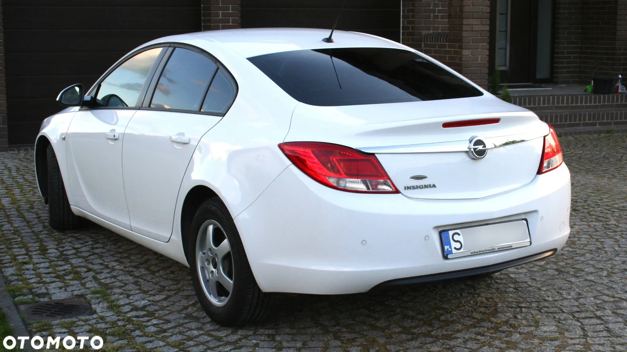 Opel Insignia 1.6 - 13