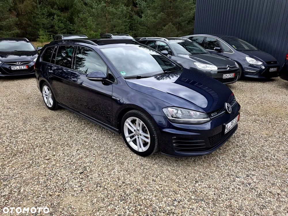 Volkswagen Golf - 2