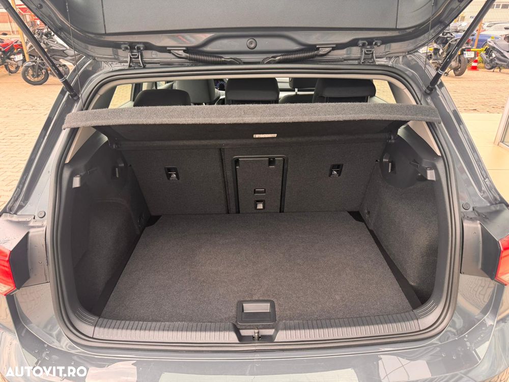 Volkswagen Golf 1.5 TSI ACT Life - 28