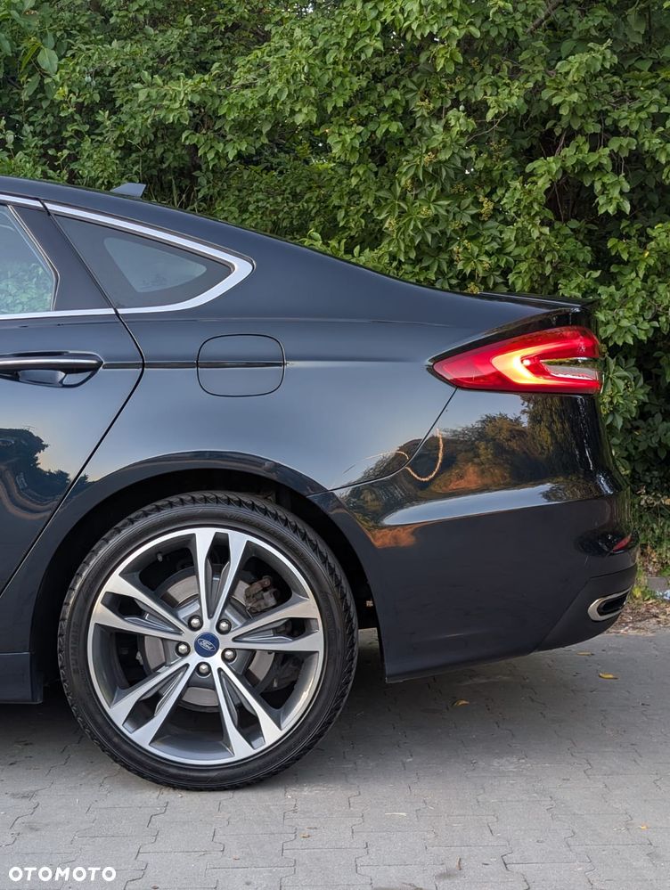 Ford Fusion - 15