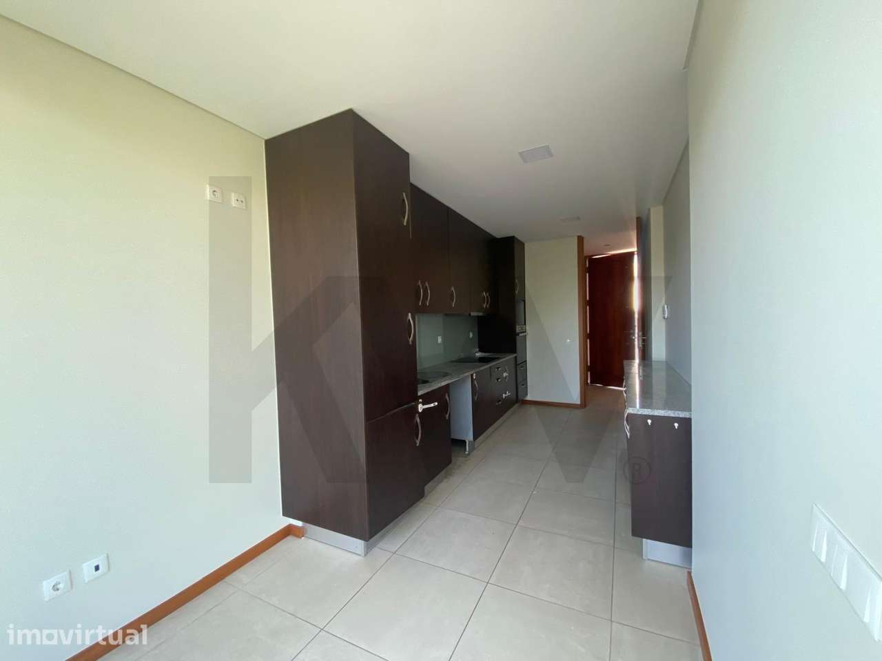 Moradia T4 com garagem para arrendar em Angeiras / Lavra a 2 minutos d - Grande imagem: 5/32