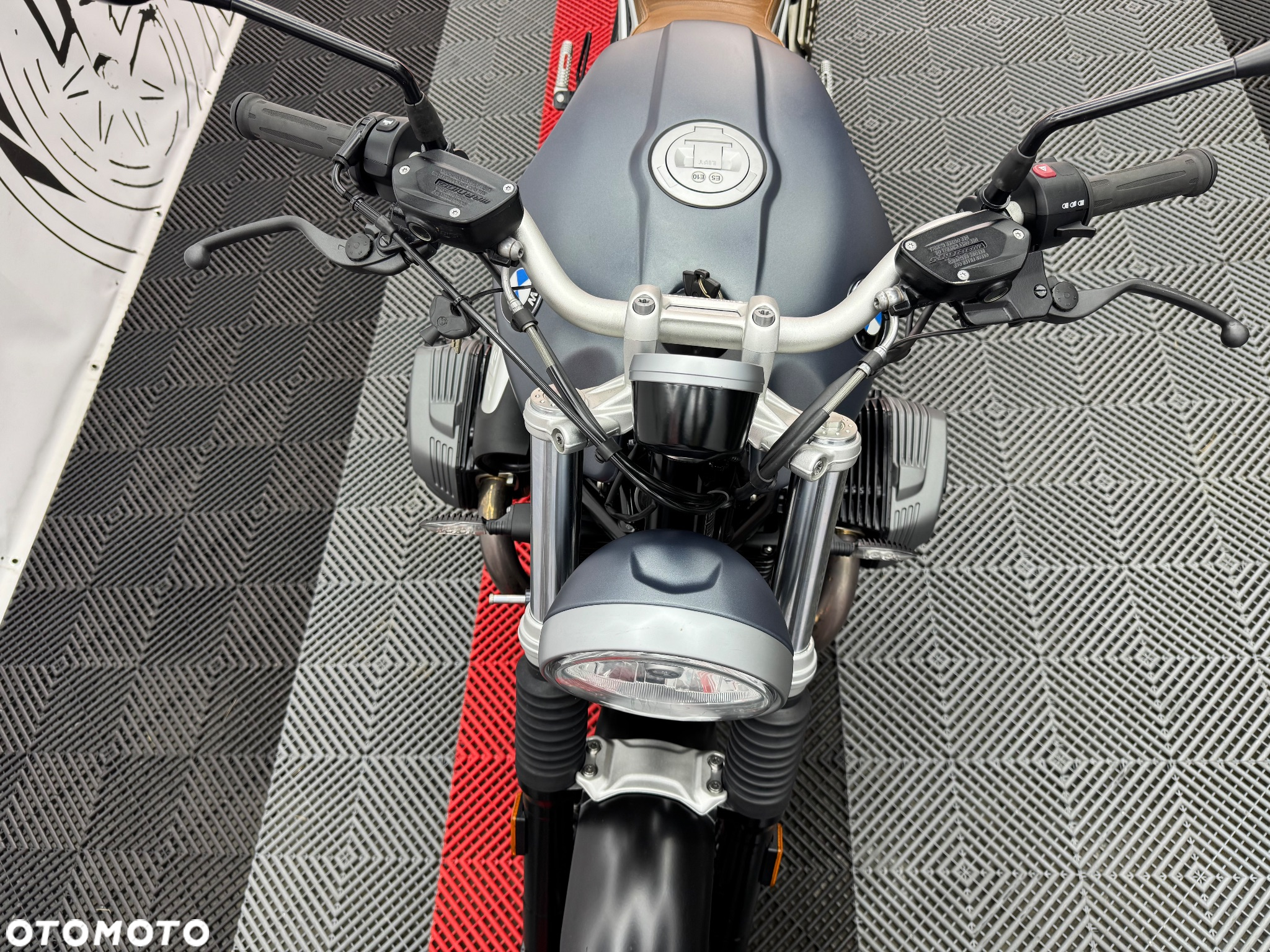 BMW R - 11