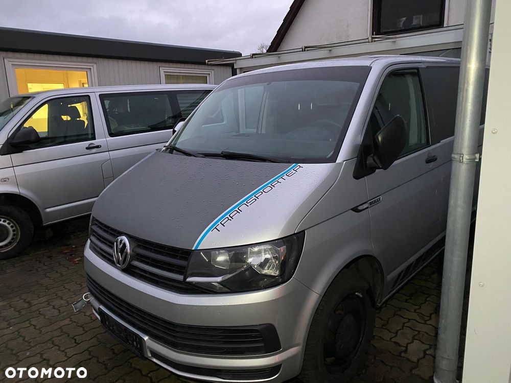 Volkswagen Transporter - 2