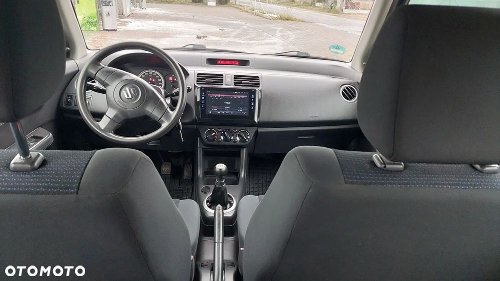 Suzuki Swift - 9