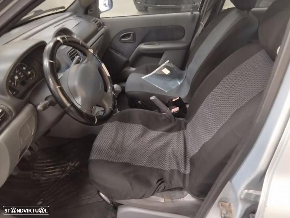 Renault Clio - 3