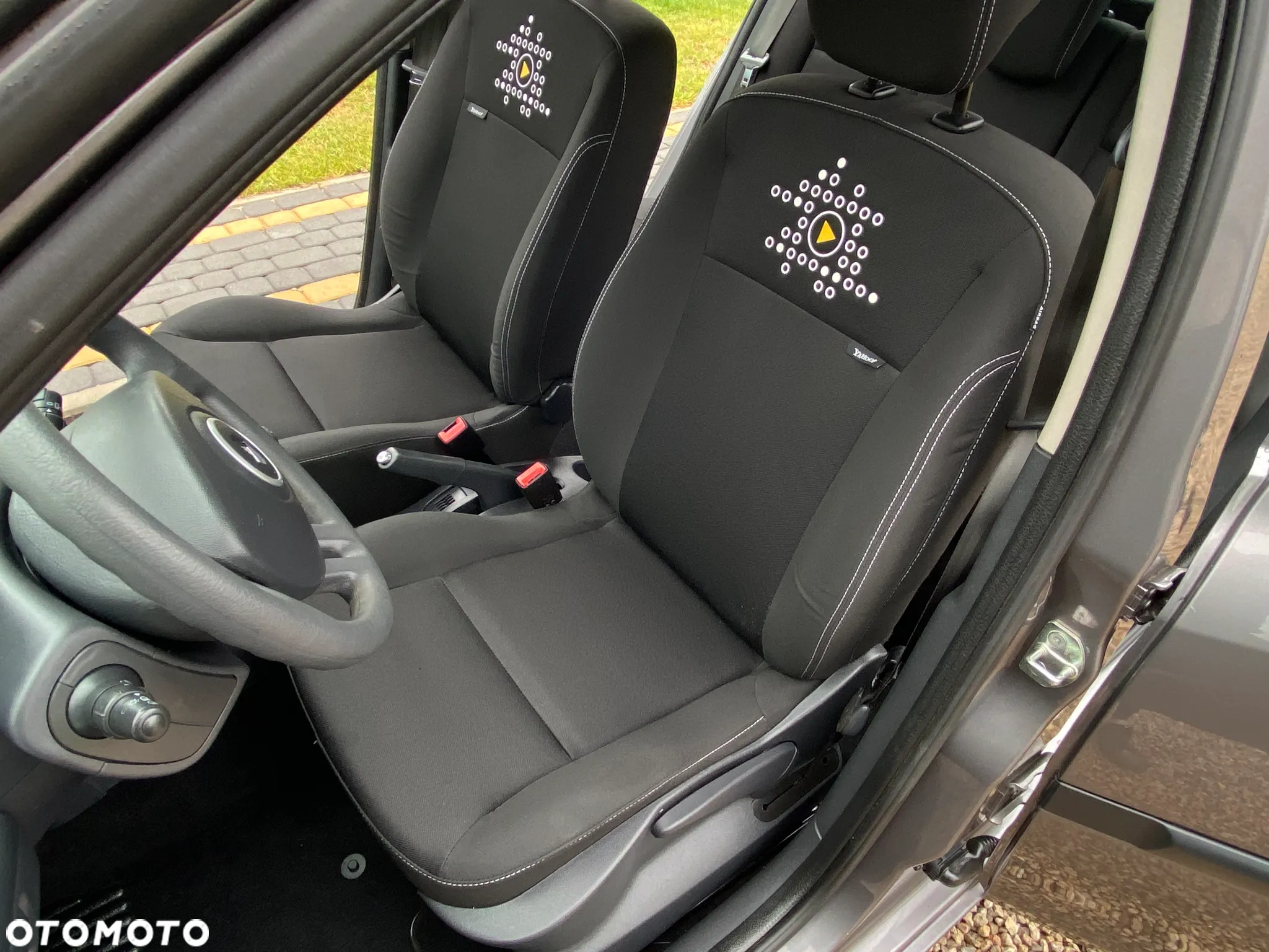 Renault Clio 1.2 16V 75 Dynamique - 23