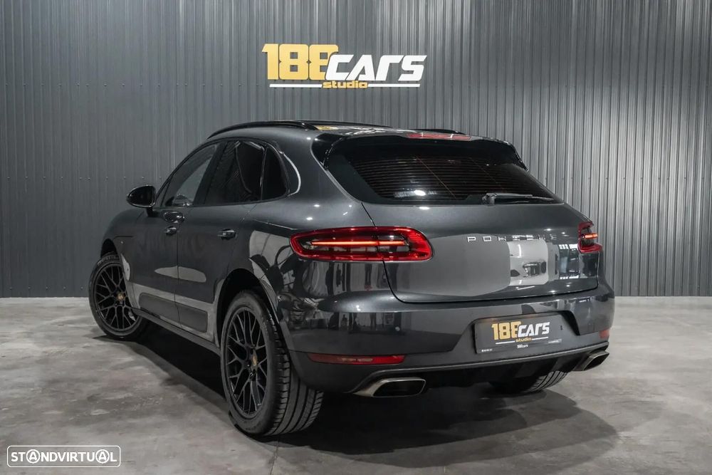 Porsche Macan - 55