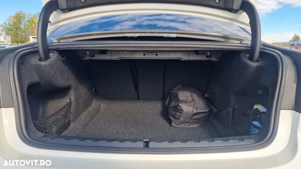 BMW Seria 3 320d xDrive AT MHEV - 15