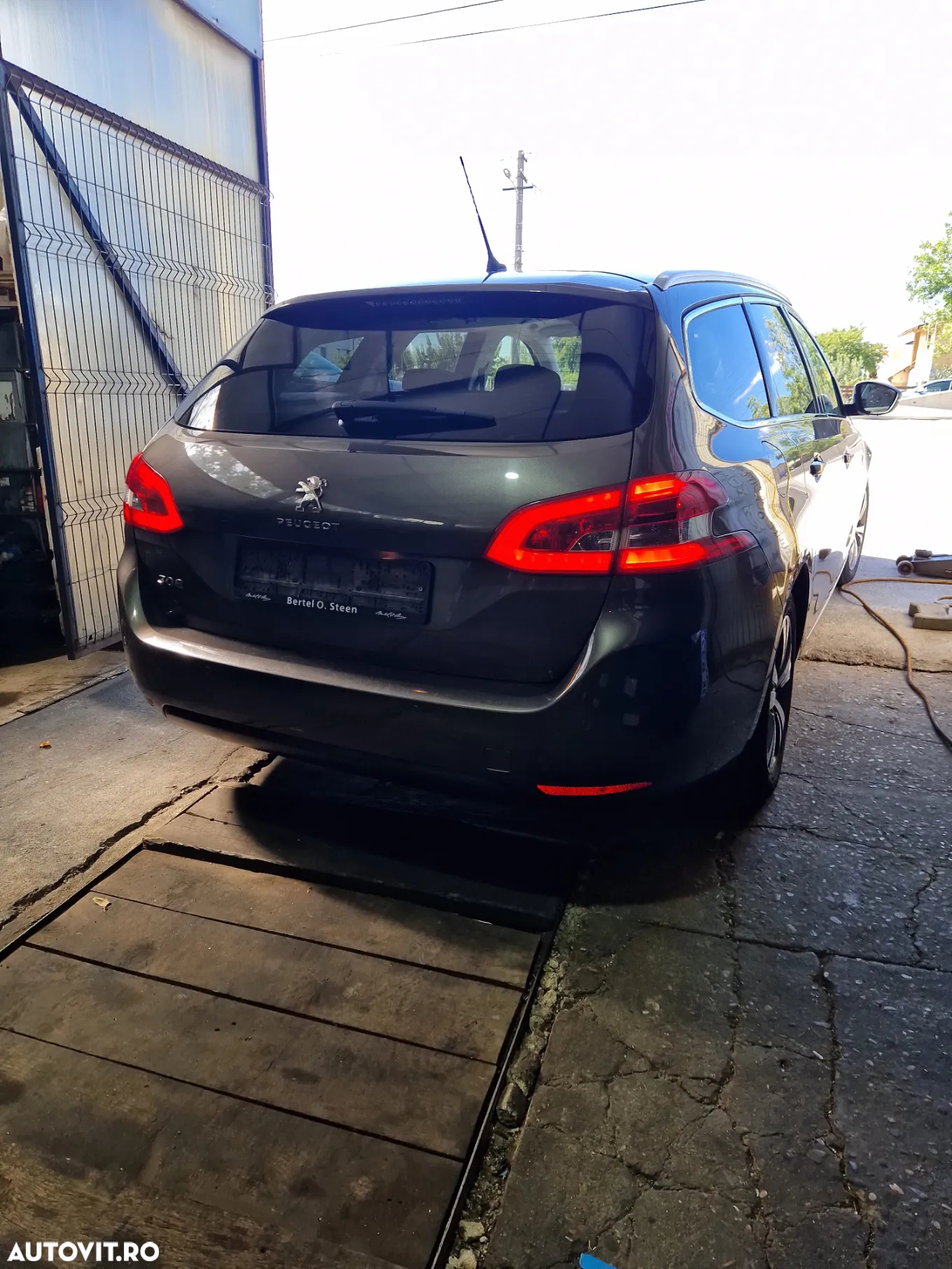 Peugeot 308 1.2 L PureTech Turbo Access - 14