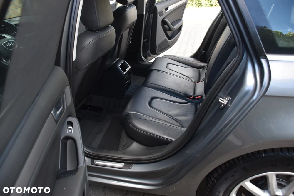 Audi A4 Avant 2.0 TDI DPF clean diesel Ambiente - 16