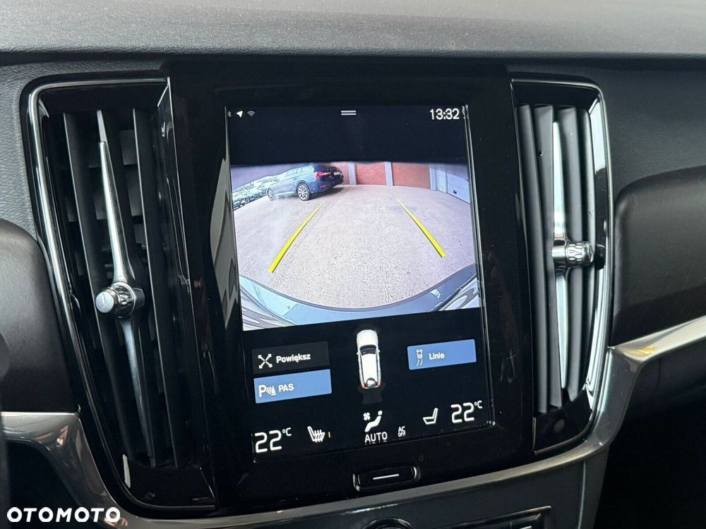 Volvo V90 Cross Country - 27