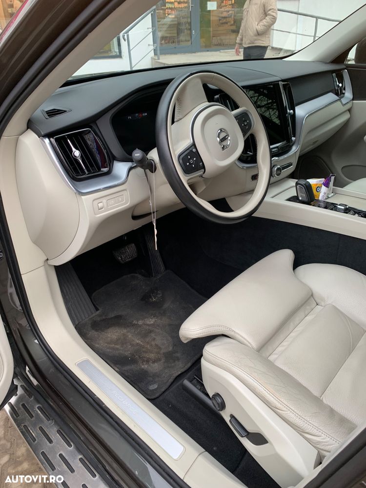Volvo XC 60 - 12