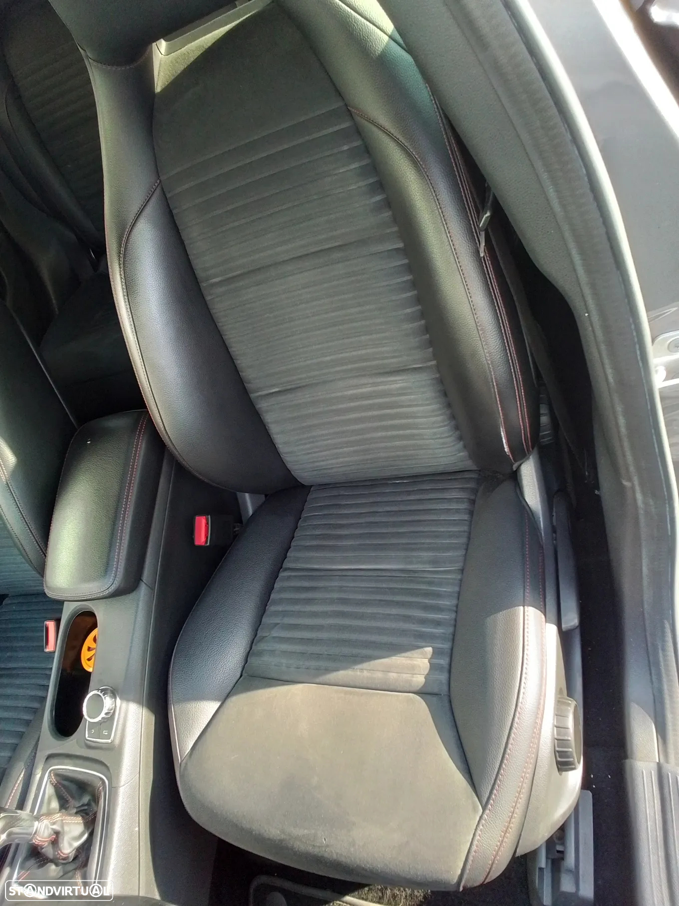 Mercedes-Benz A 180 d AMG Line - 16