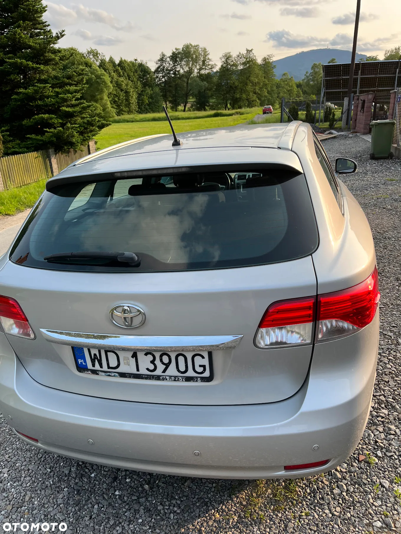 Toyota Avensis 2.0 D-4D Premium - 13