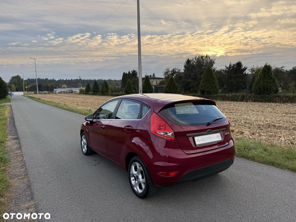 Ford Fiesta 2010 photo 5