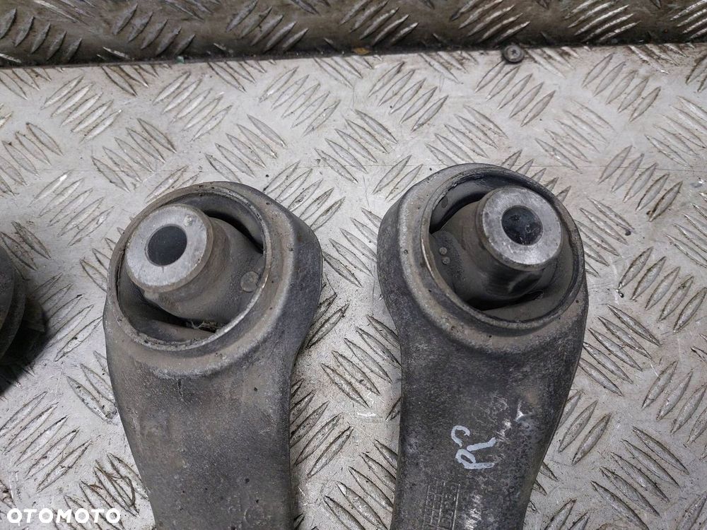 WAHACZ LEWY PRZÓD + PRAWY PRZÓD BMW F10 520d - 2