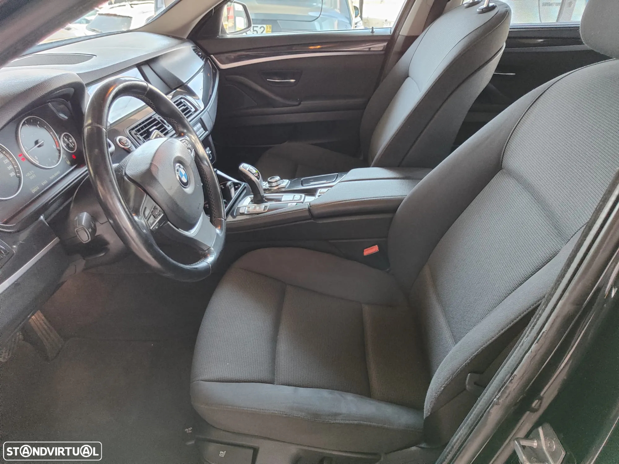 BMW 520 d Auto - 12