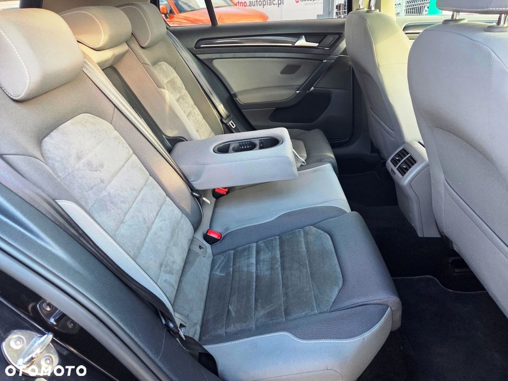 Volkswagen Golf 1.6 TDI Highline - 30