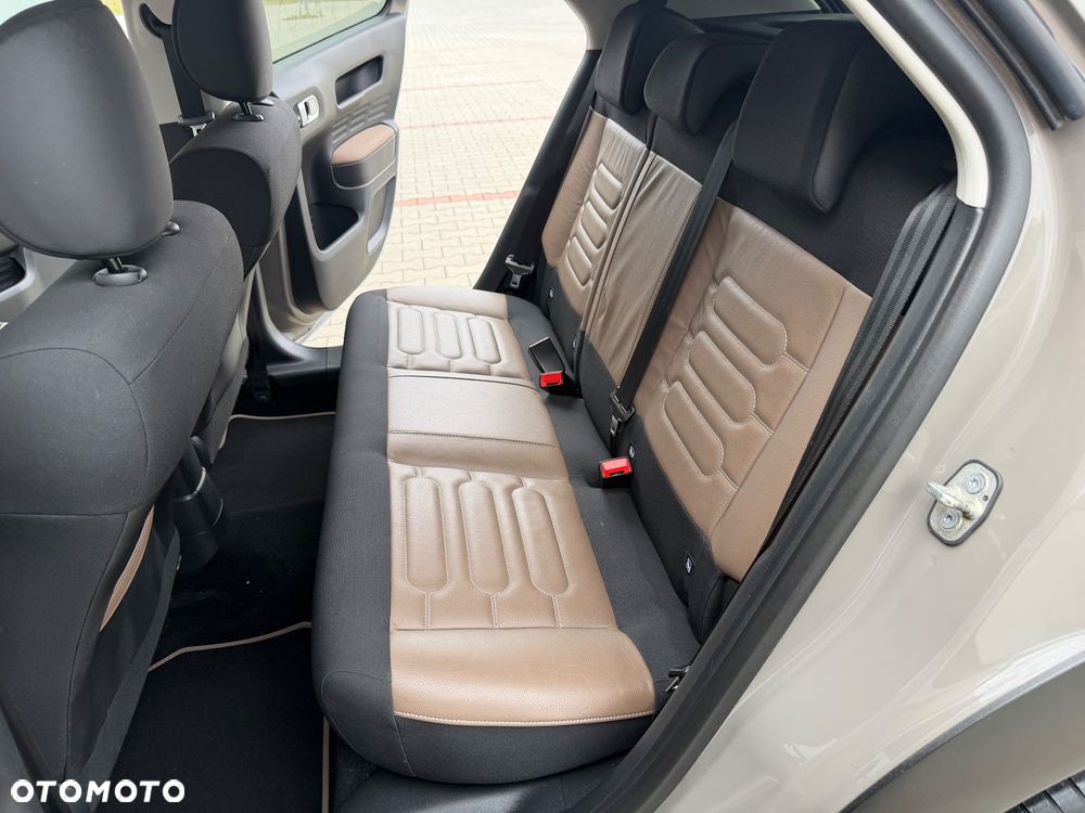 Citroën C4 Cactus 1.2 PureTech Shine Edition S&S - 24
