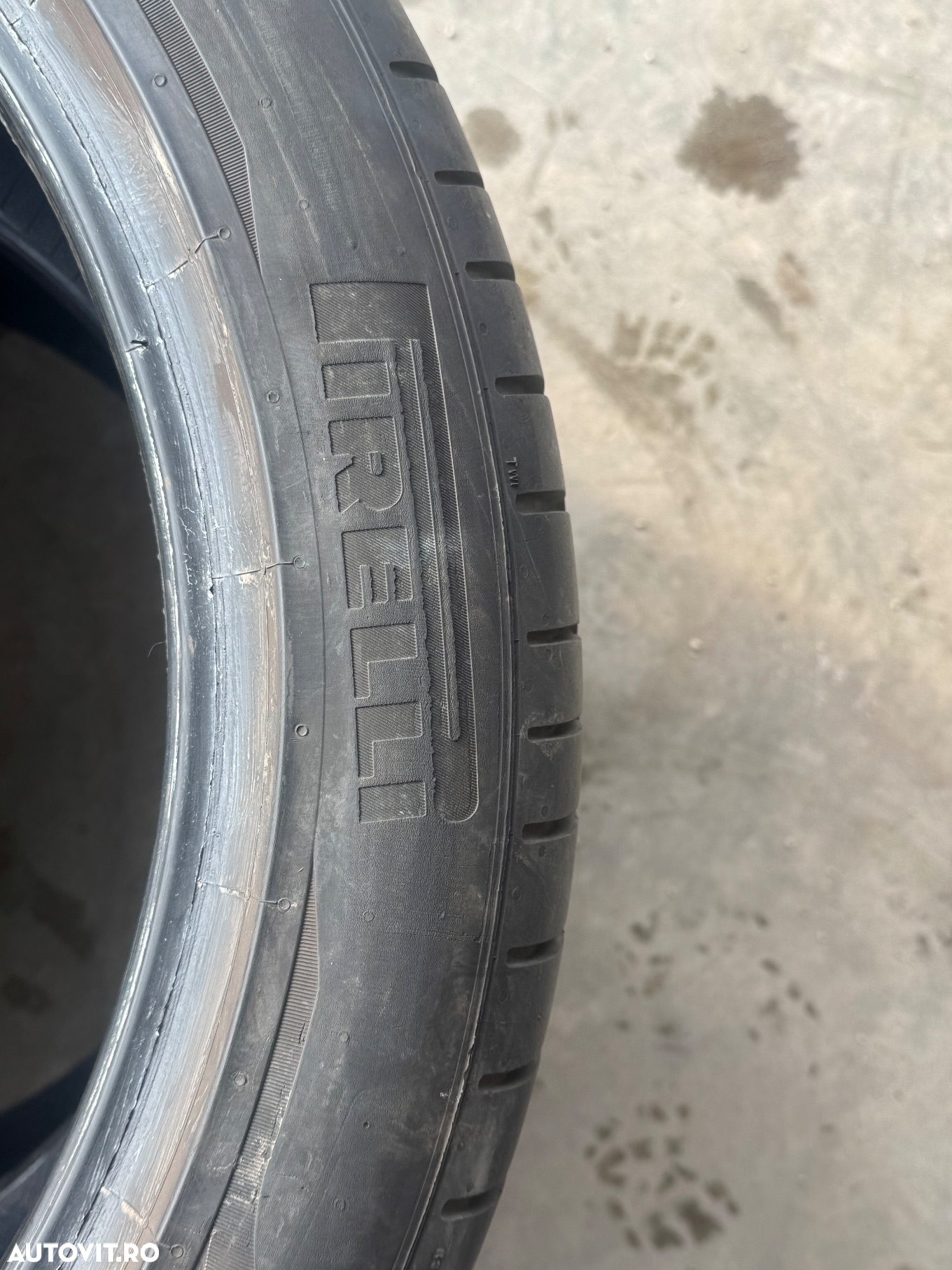 Vând 2 anvelope 275/40/20 Pirelli de vară cu runflat ca noi - 6