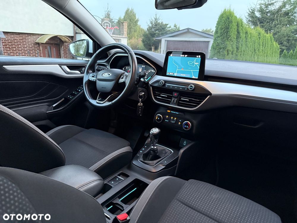 Ford Focus Turnier 1.5 EcoBlue Start-Stopp-System TREND - 12