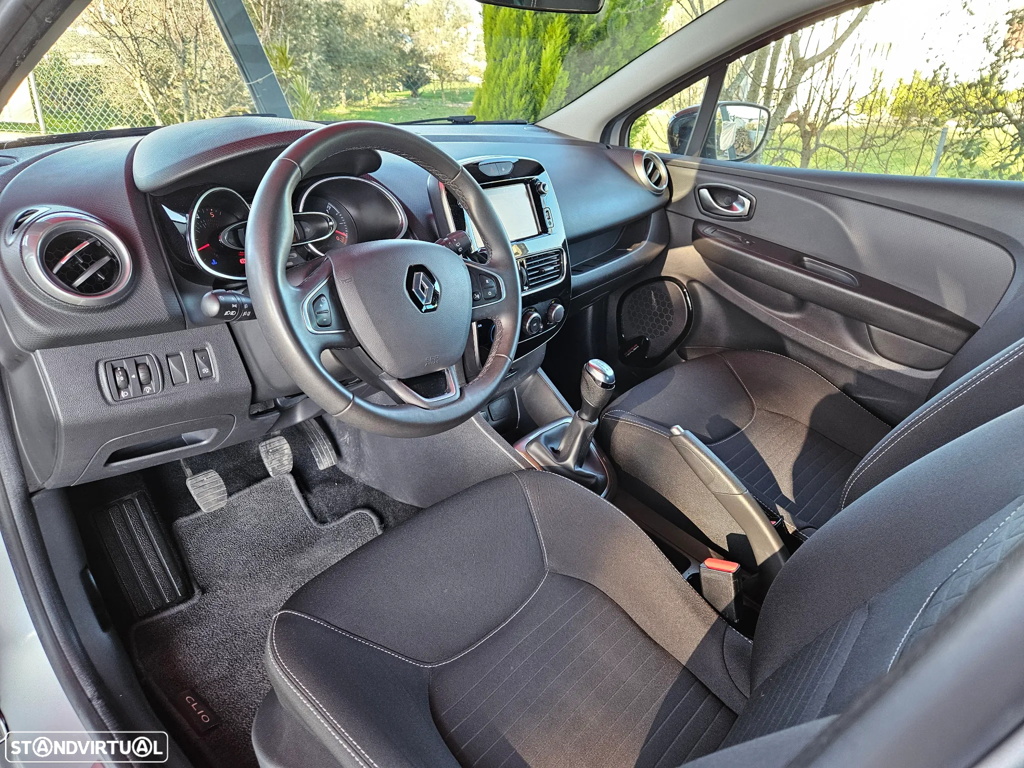 Renault Clio 1.5 dCi Limited - 9