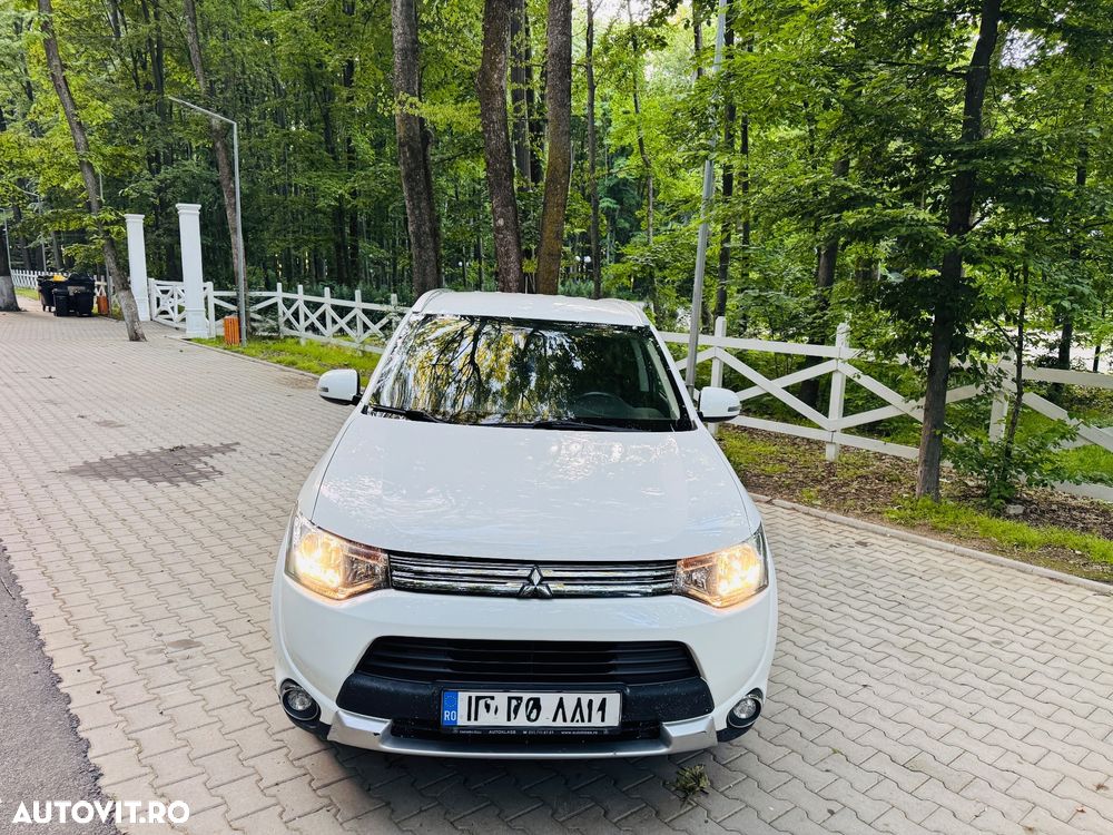 Mitsubishi Outlander - 8