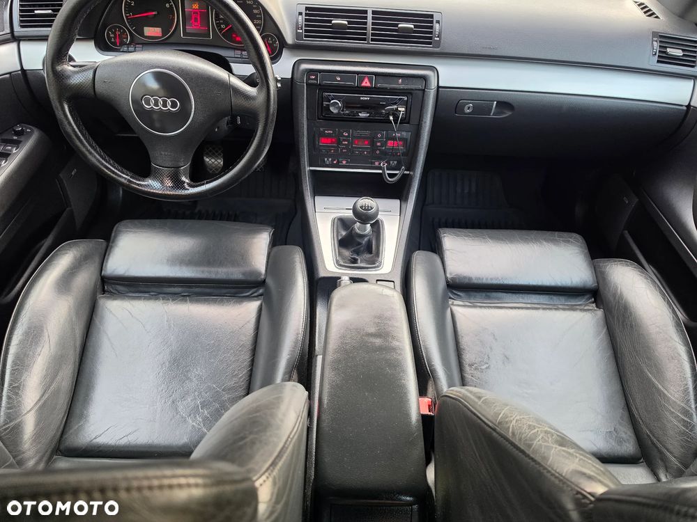 Audi A4 Avant - 10