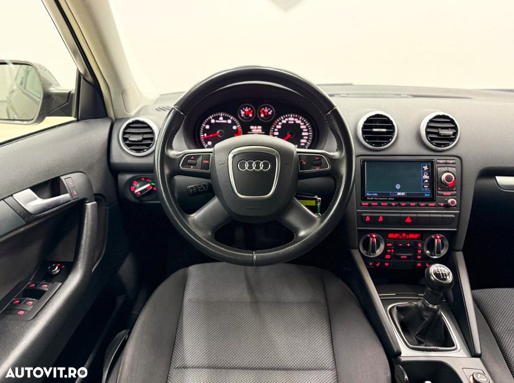 Audi A3 Sportback 1.2 TFSI Attraction - 8