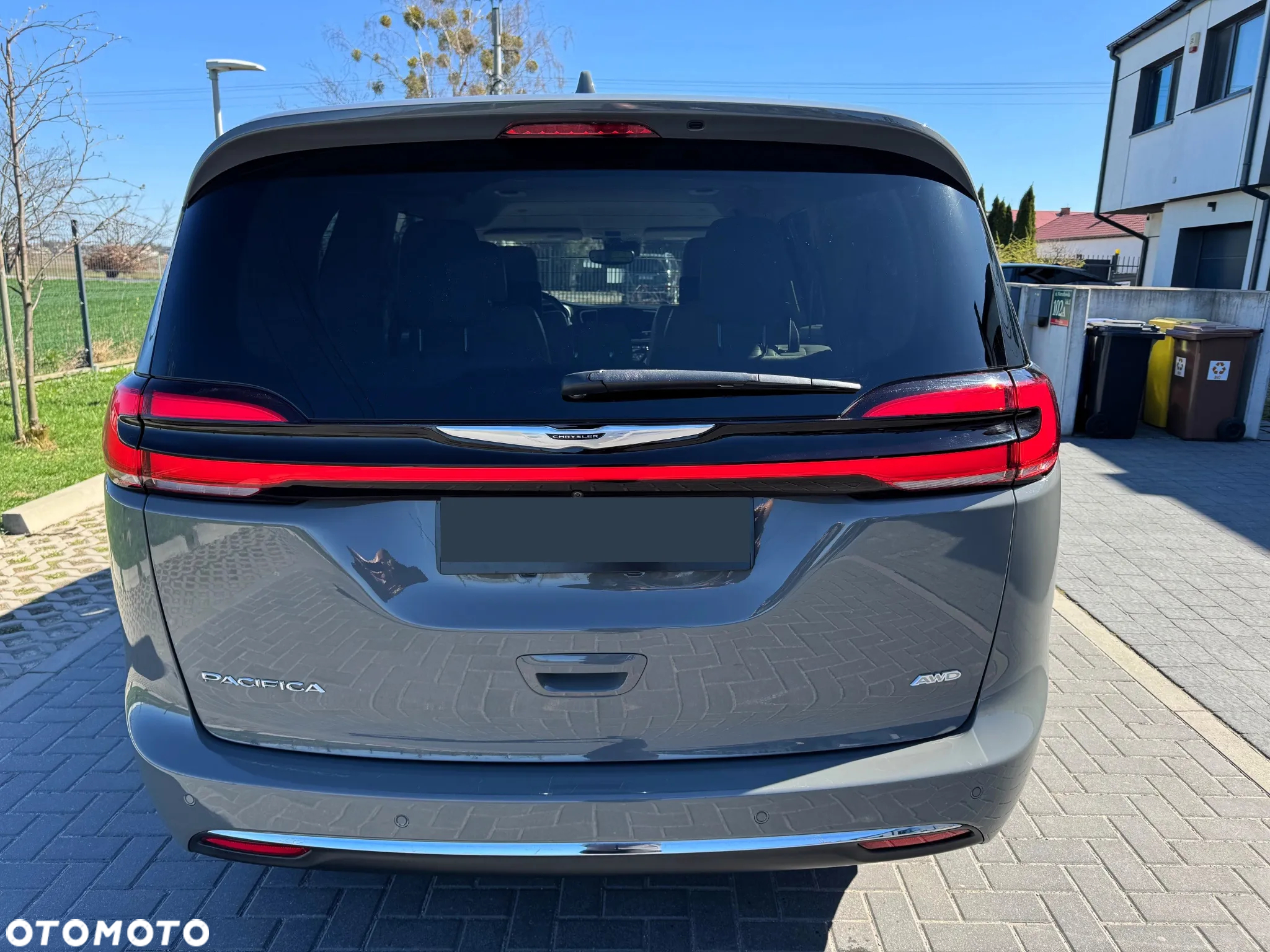 Chrysler Pacifica - 5