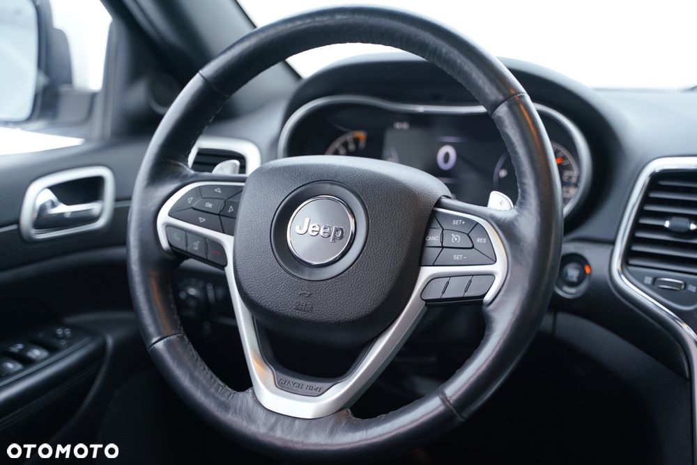 Jeep Grand Cherokee - 17