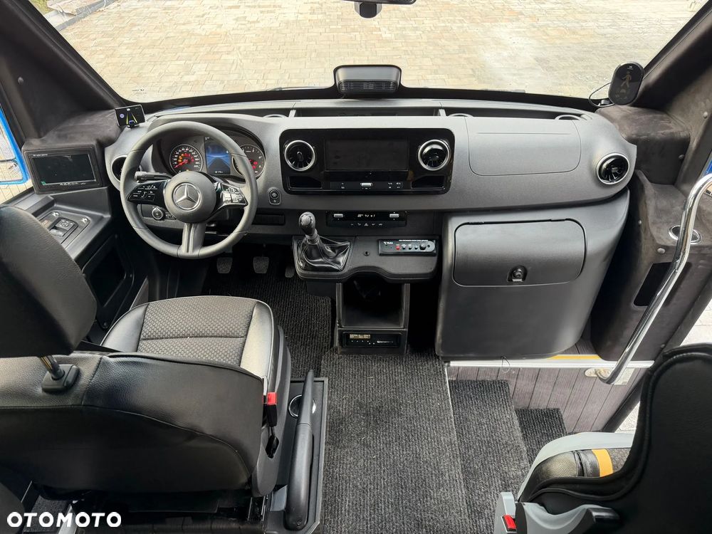 Mercedes-Benz Sprinter 519 - 10