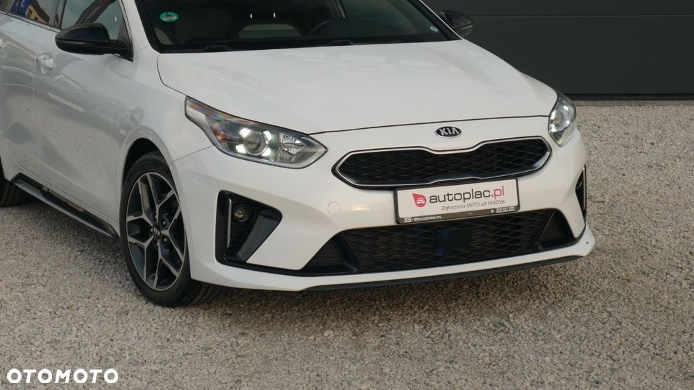 Kia ProCeed - 11