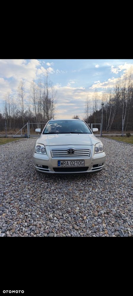 Toyota Avensis - 2