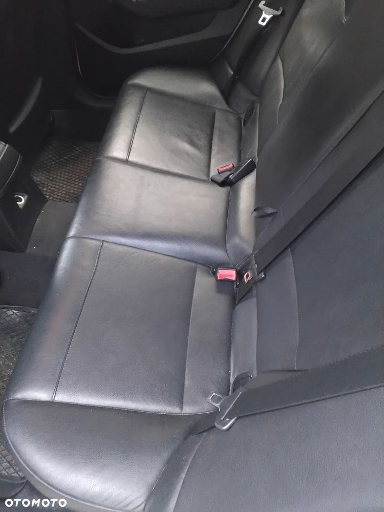 BMW X1 xDrive20d - 6