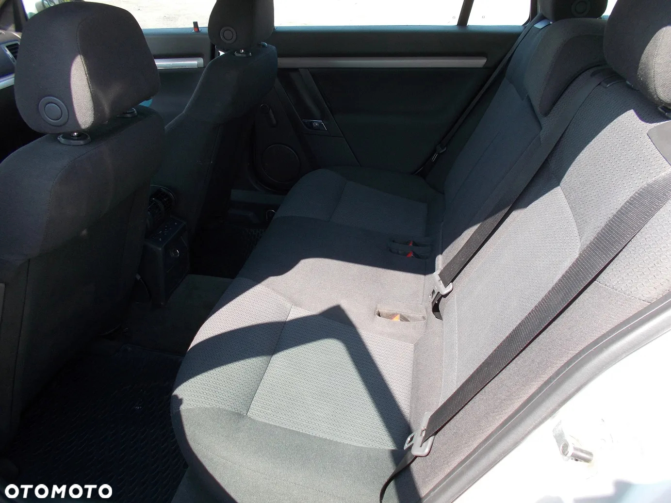 Opel Vectra 1.9 CDTI Comfort ActiveSelect - 16