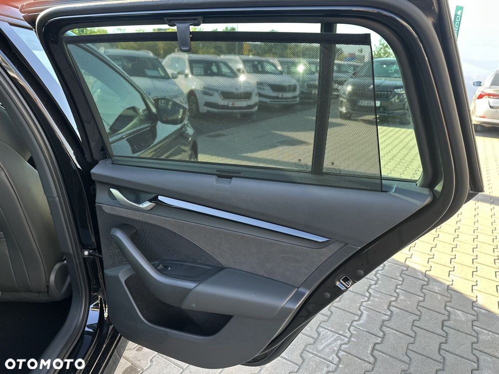 Skoda Octavia 2.0 TSI RS DSG - 24
