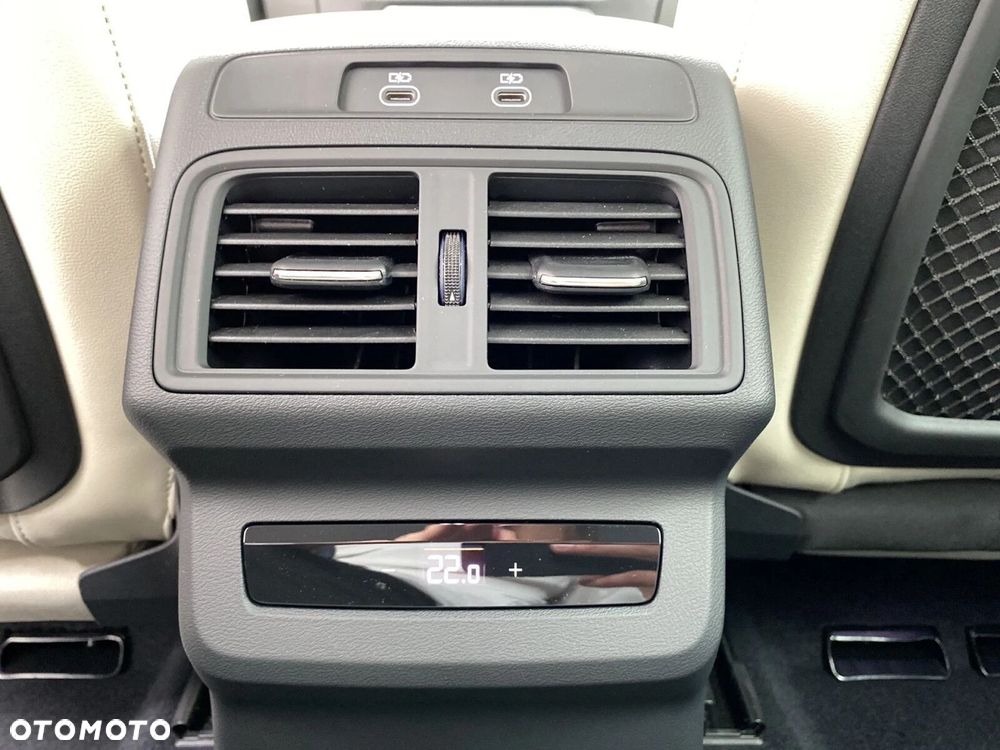 Audi Q5 Sportback - 27