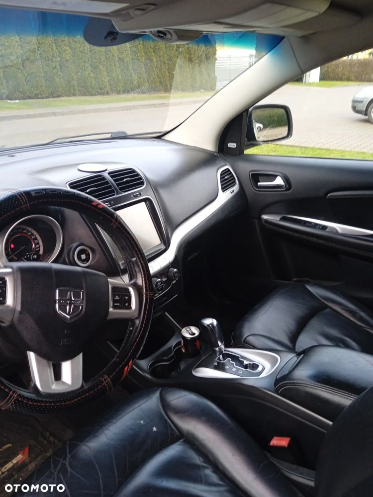 Dodge Journey - 10
