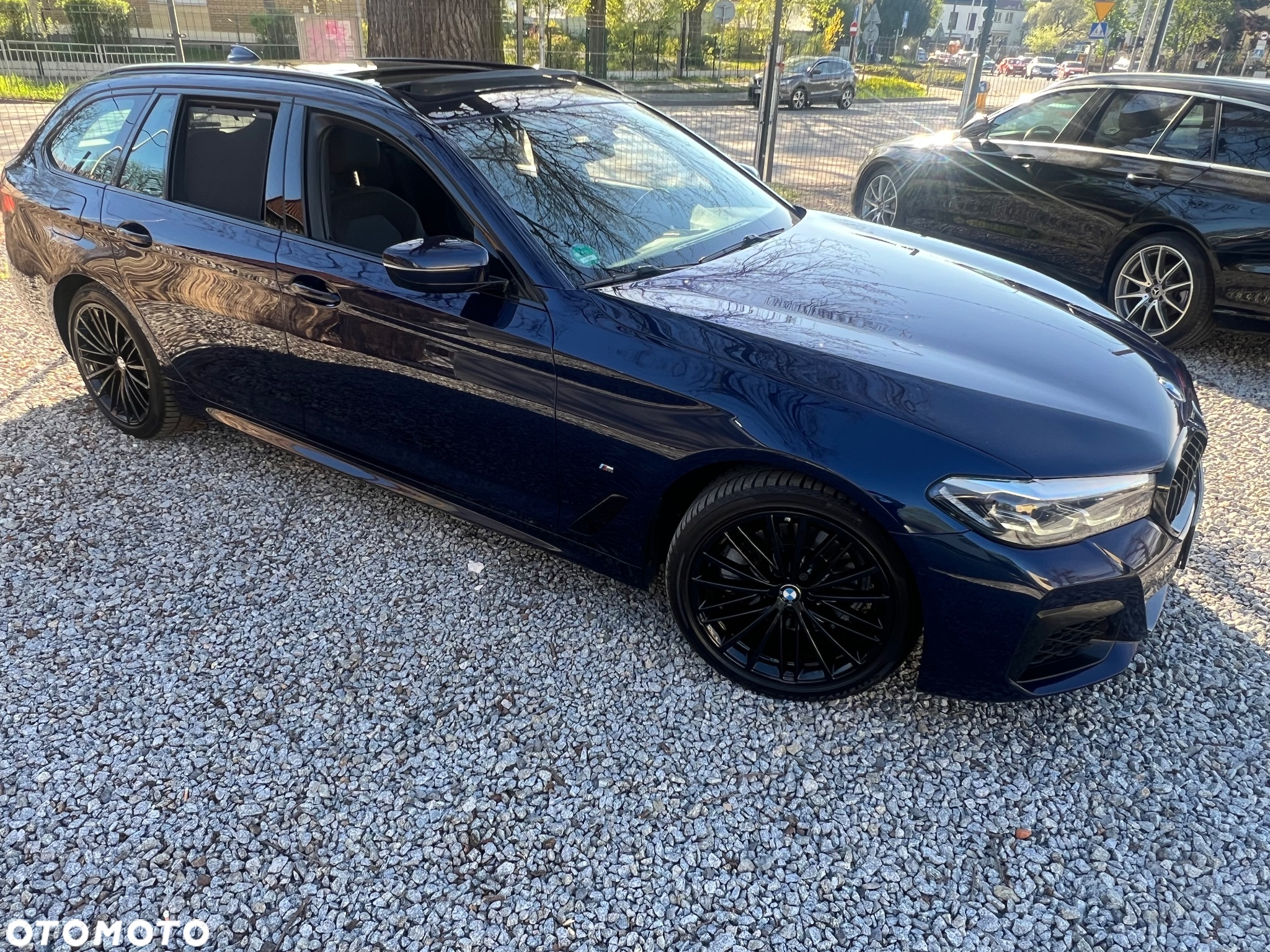 BMW Seria 5 520d xDrive Touring M Sport Edition - 9