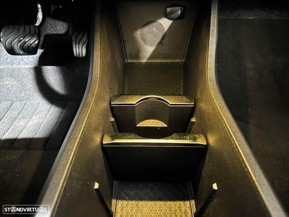 Renault Mégane E-Tech EV60 220hp optimum charge Iconic - 32