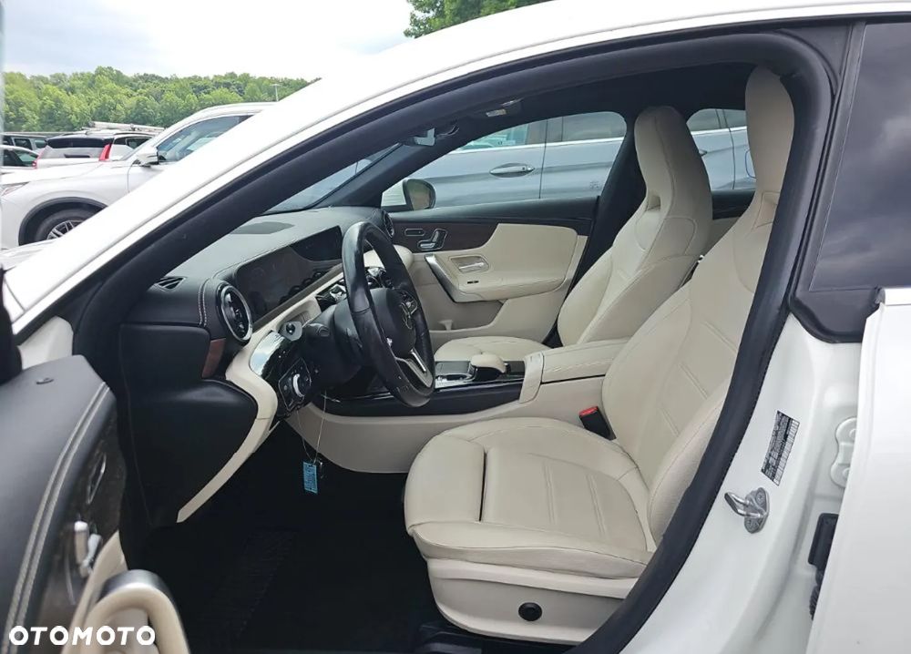 Mercedes-Benz CLA 250 4Matic 7G-DCT Edition 2020 - 11