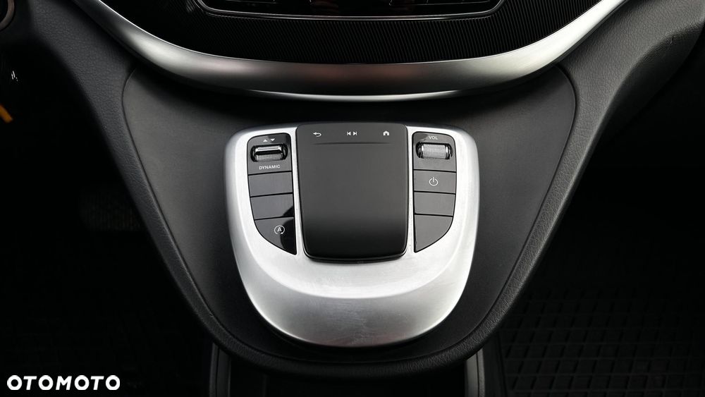 Mercedes-Benz Klasa V - 14